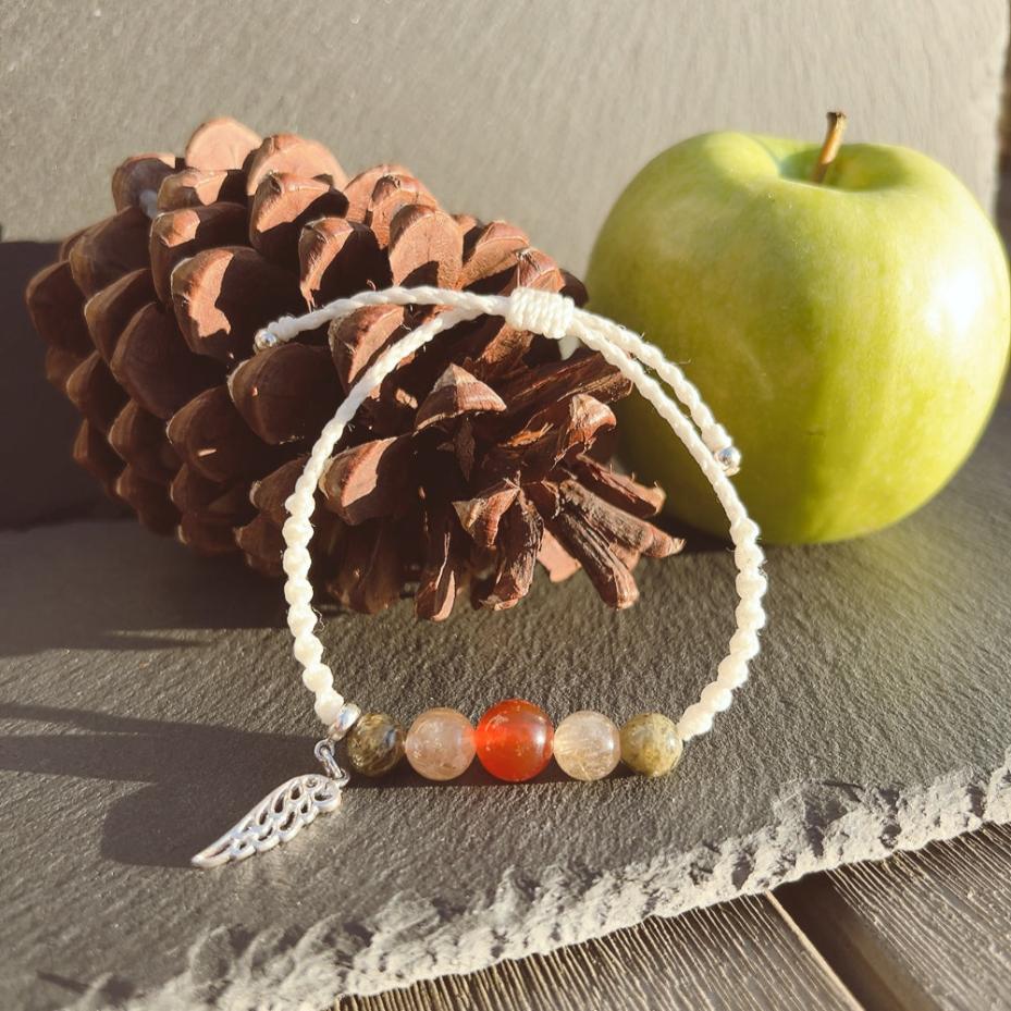 Macrame bracelet with precious gem stones